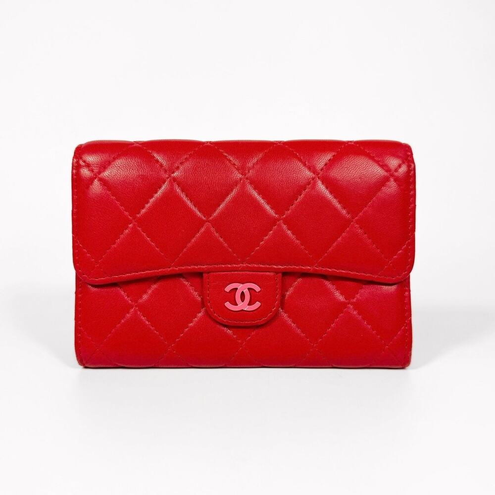 Chanel Quilted Lambskin Classic Flap Wallet - Picture 3 of 14